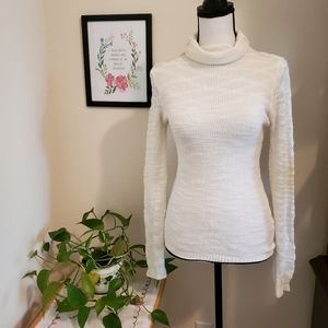 Decree Juniors Medium Cream Turtleneck Sweater Lightweight Thin Knit